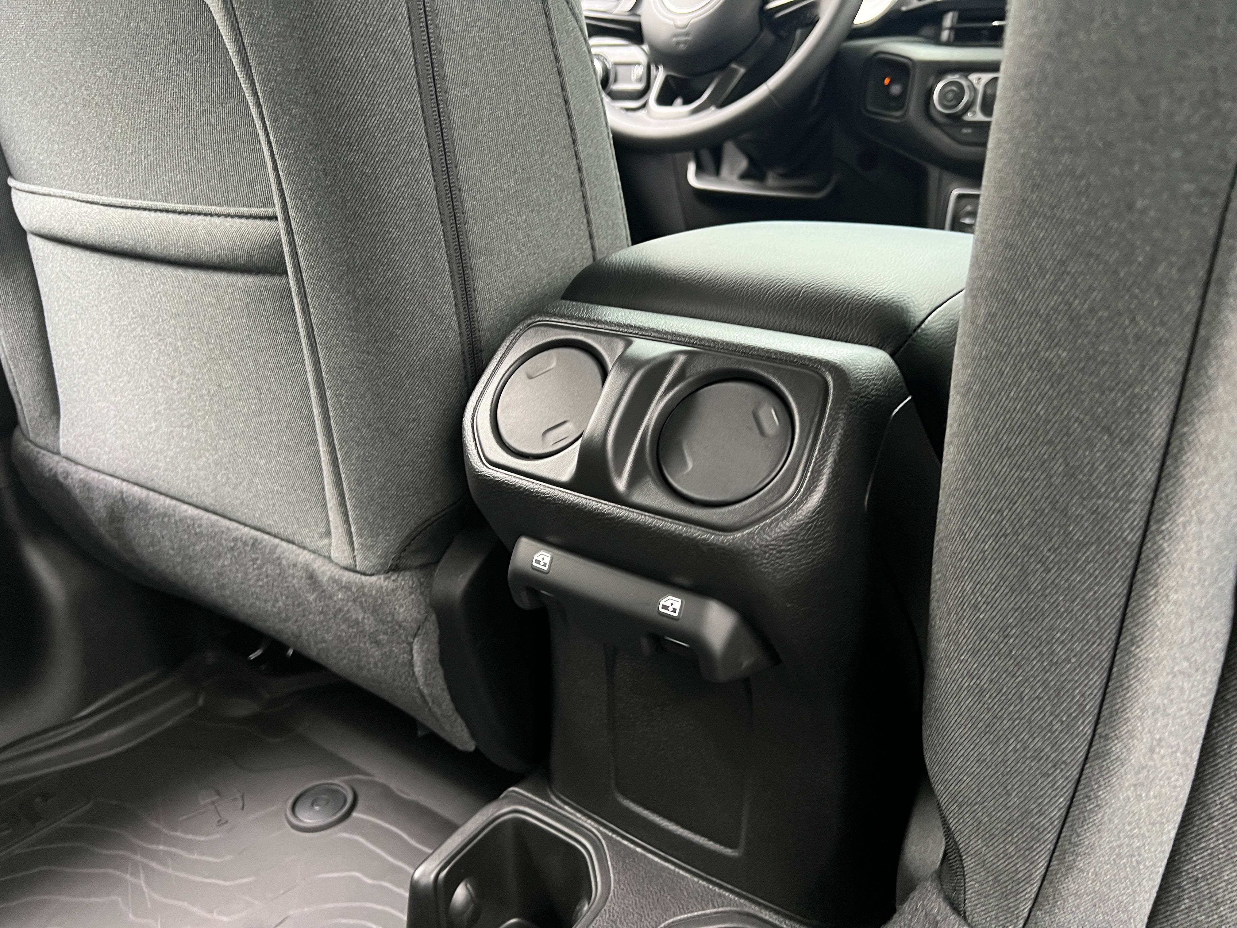 2026 Jeep Wrangler 4-Door Willys - Photo 3