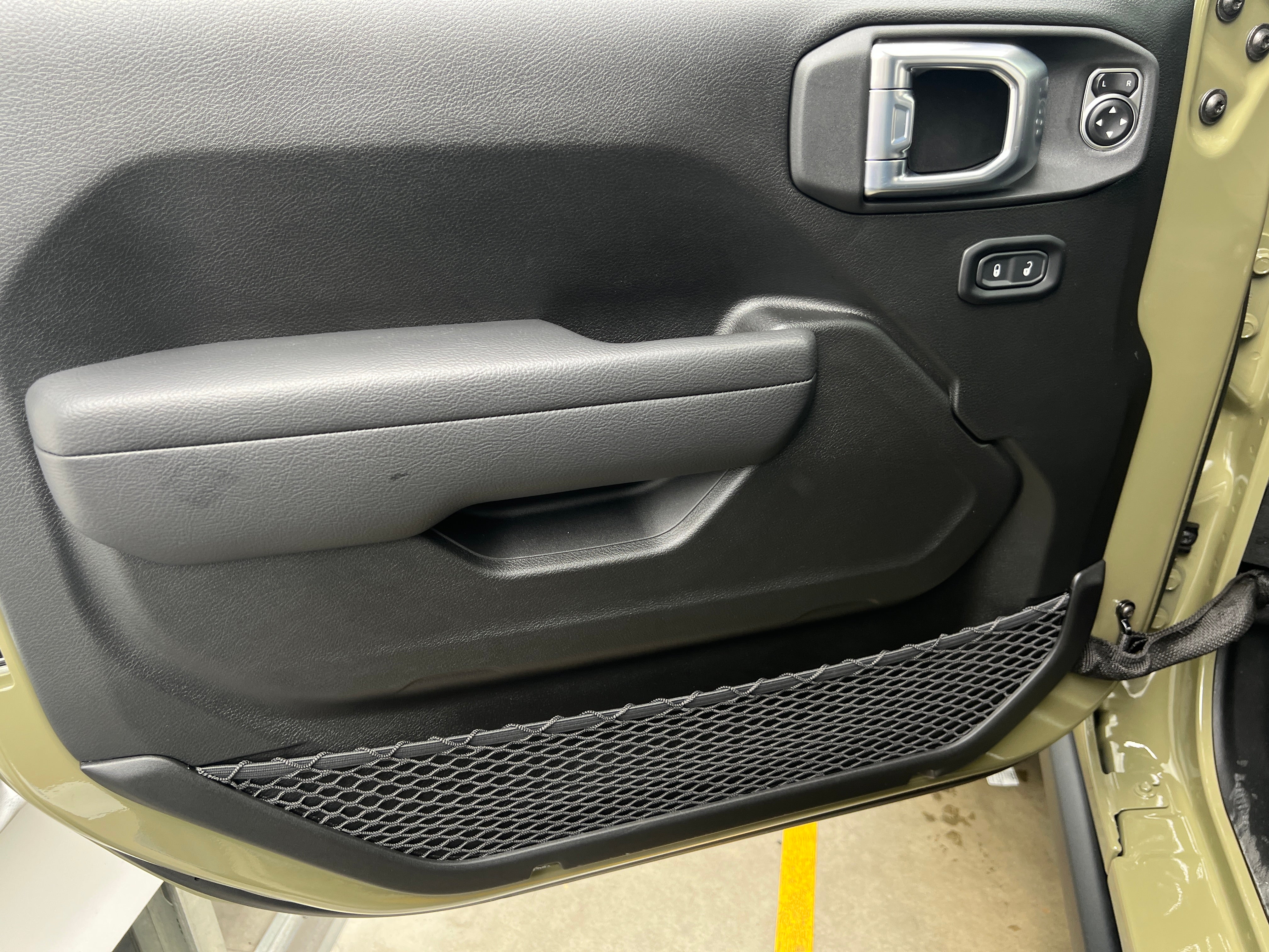 2026 Jeep Wrangler 4-Door Willys - Photo 8