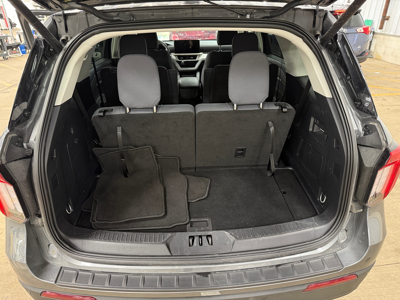 Thumbnail: 2025 Ford Explorer - 7