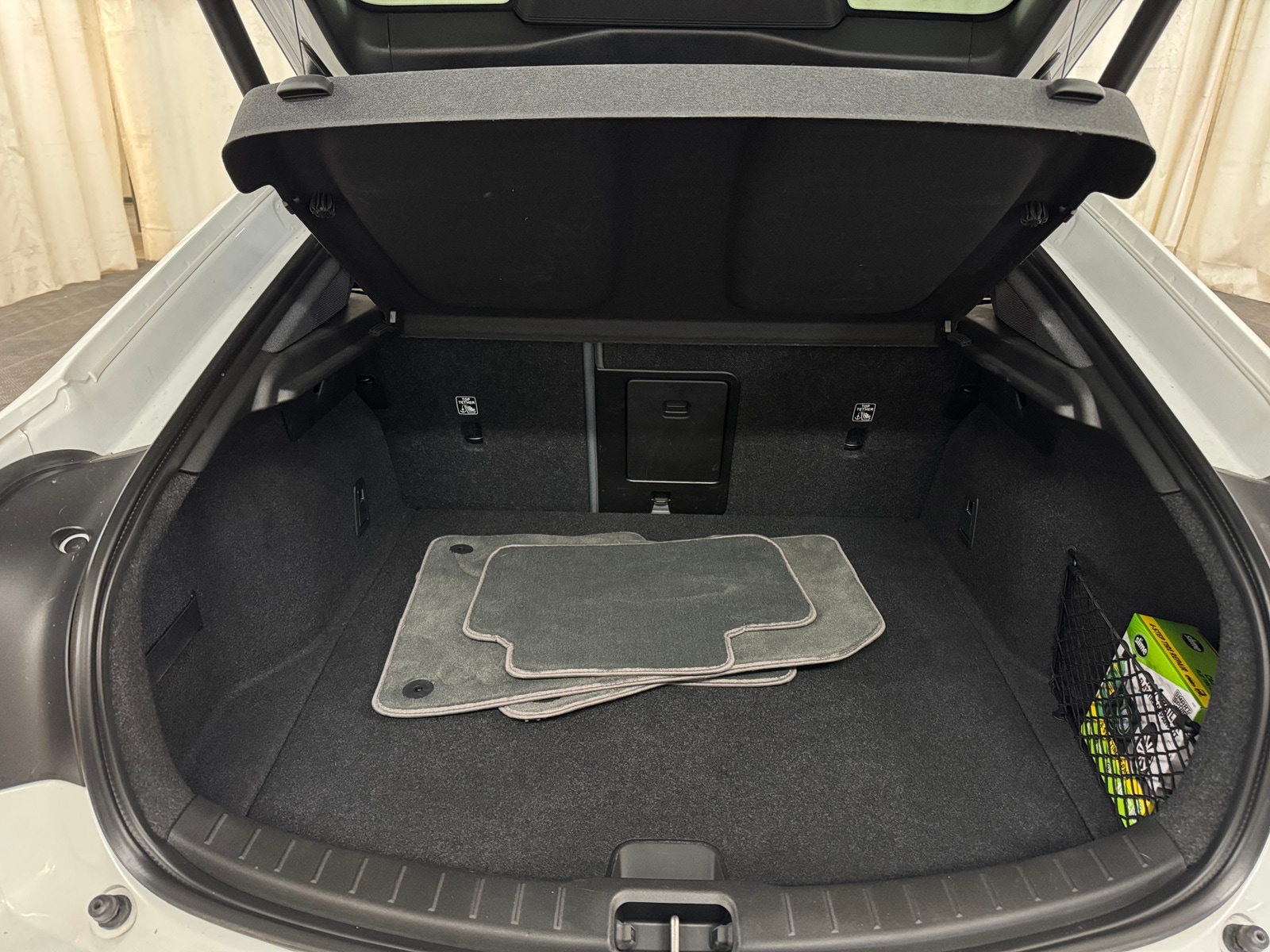 Thumbnail: 2022 Polestar 2 - 7