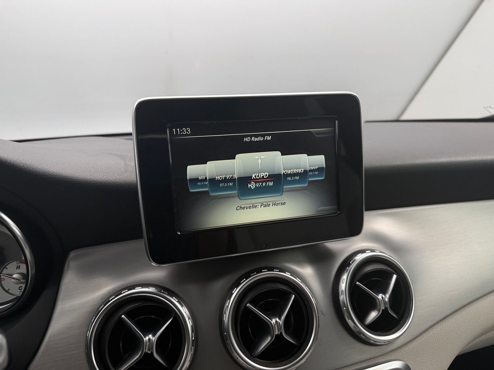 Thumbnail: 2017 Mercedes-Benz GLA - 3