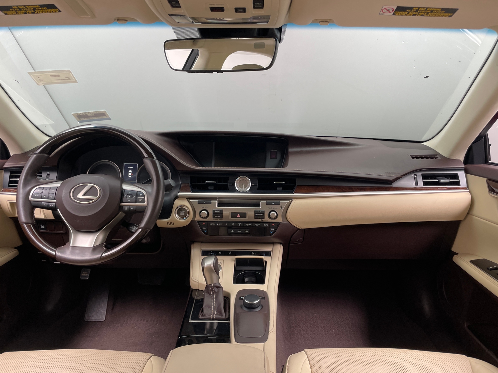 Thumbnail: 2018 Lexus ES - 2