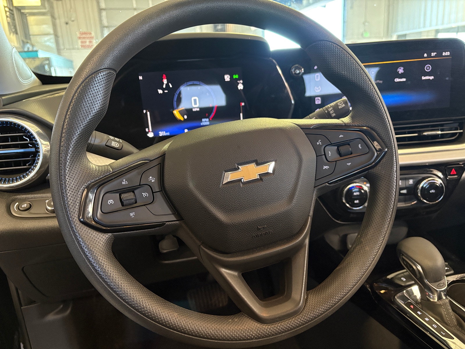 Thumbnail: 2025 Chevrolet Trax - 5