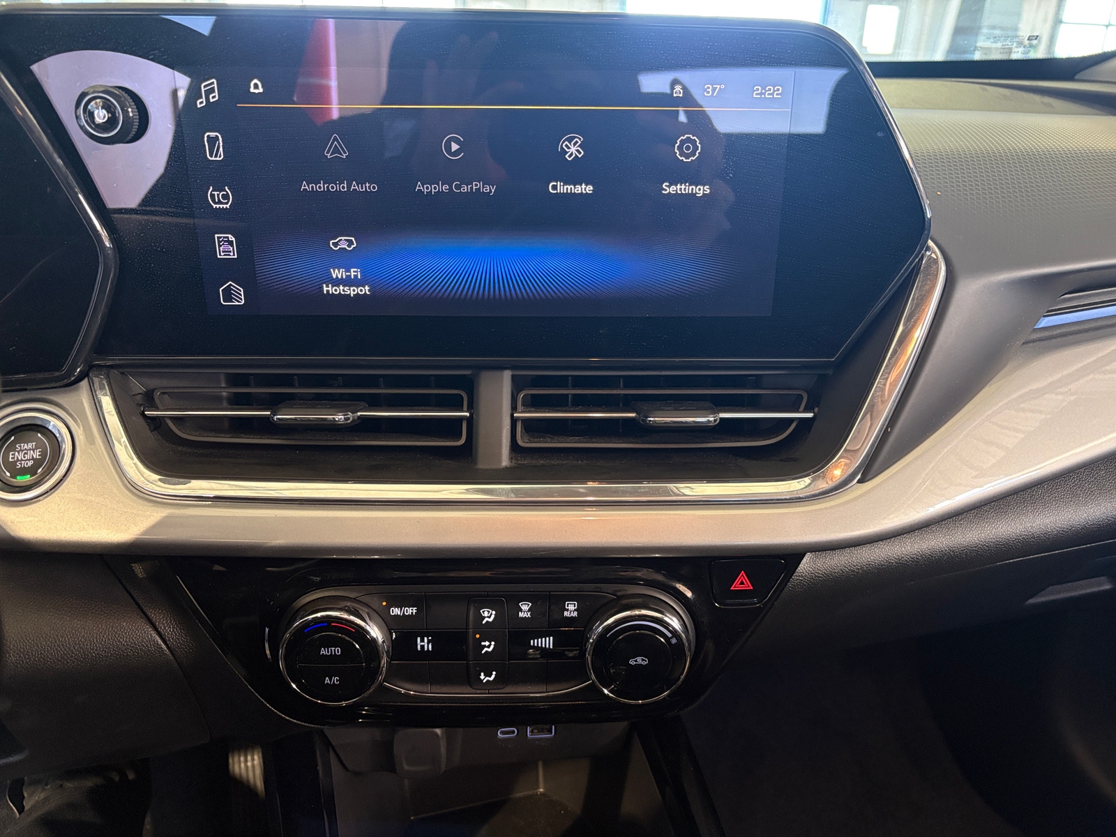 Thumbnail: 2025 Chevrolet Trax - 4