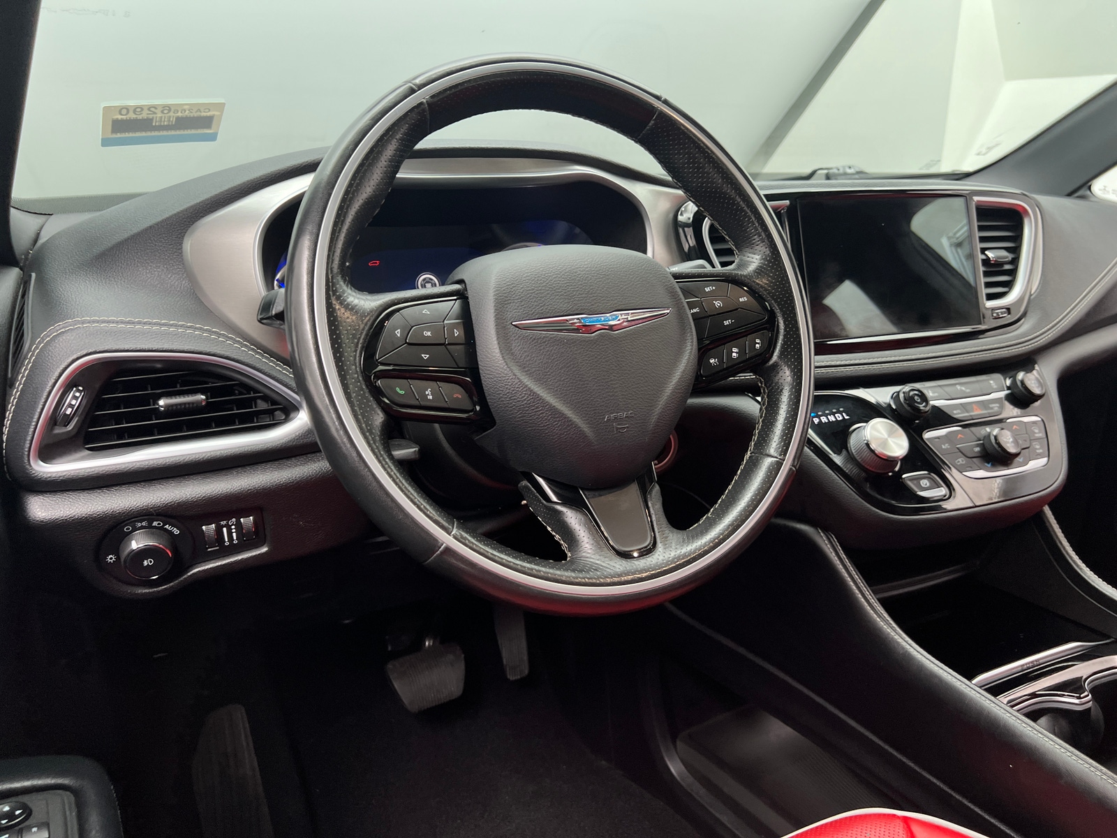 Thumbnail: 2021 Chrysler Pacifica - 4