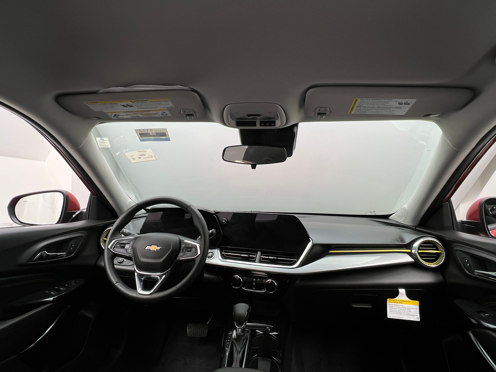 Thumbnail: 2024 Chevrolet Trax - 3