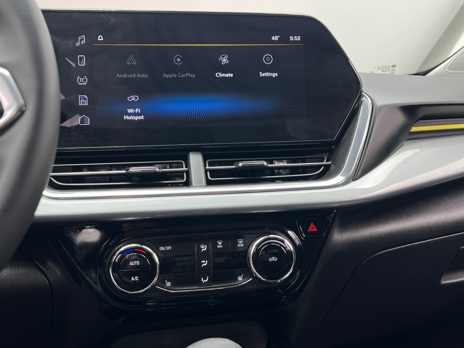 Thumbnail: 2024 Chevrolet Trax - 4