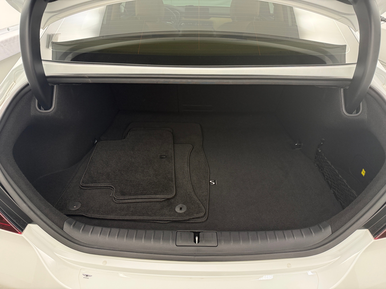 Thumbnail: 2022 Genesis G70 - 6