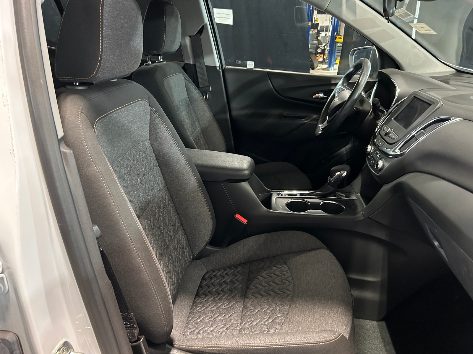 Thumbnail: 2022 Chevrolet Equinox - 2