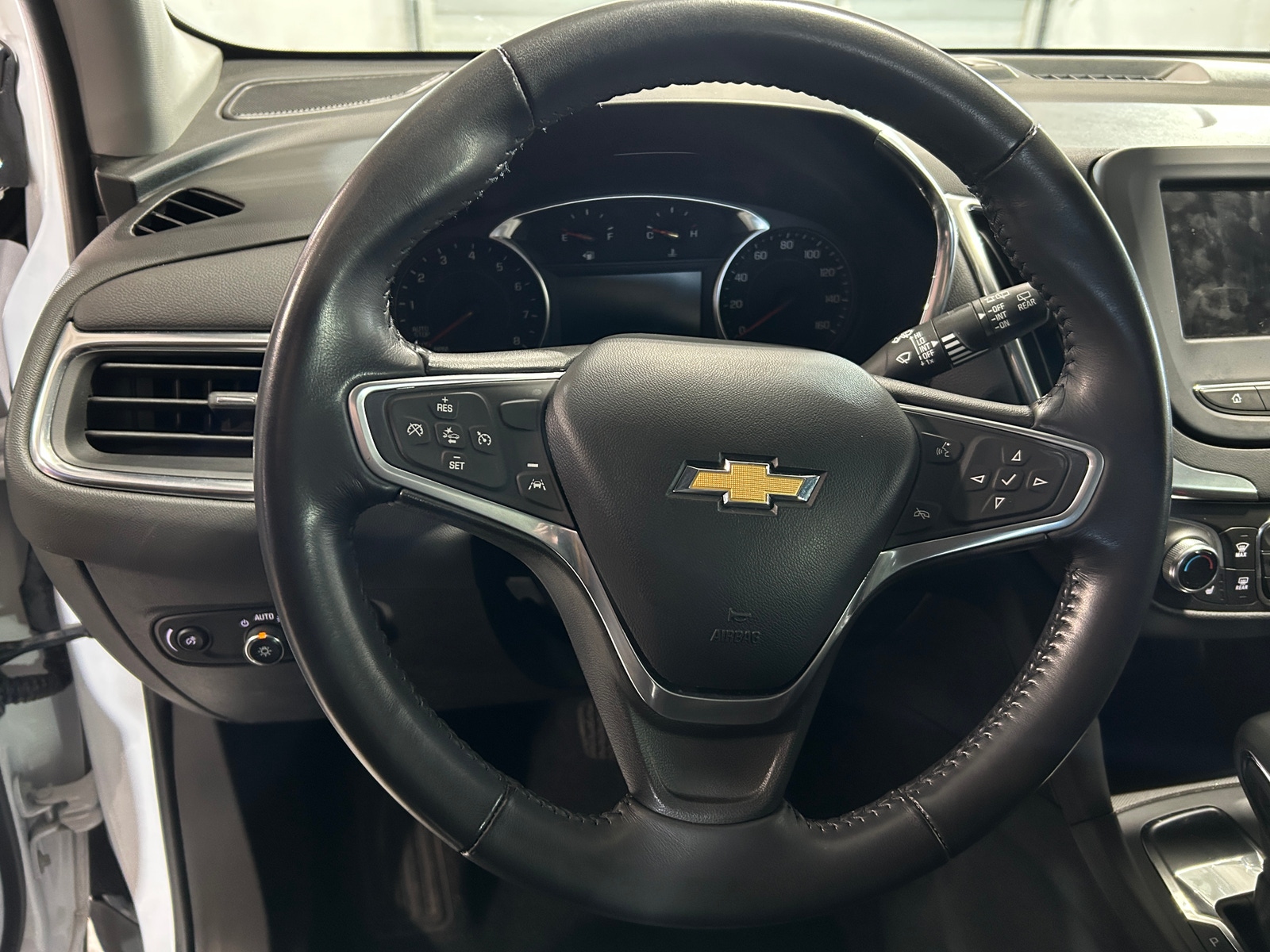 Thumbnail: 2022 Chevrolet Equinox - 5