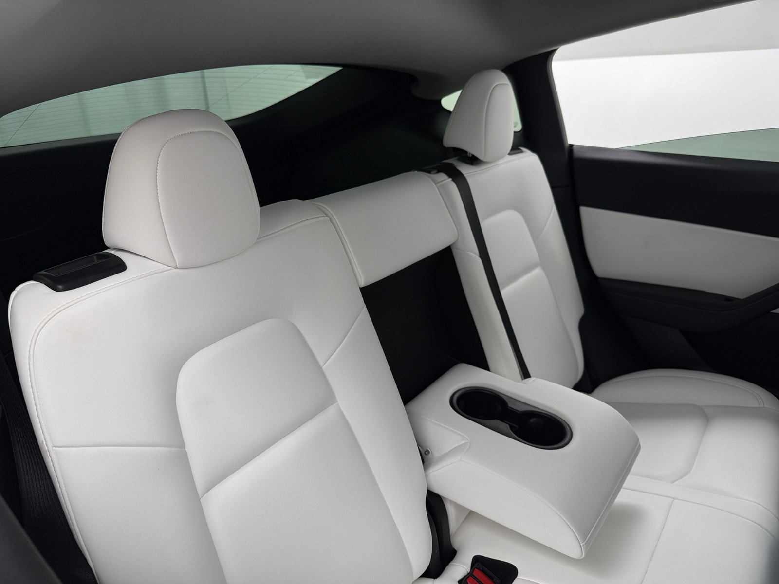 Thumbnail: 2022 Tesla Model Y - 5