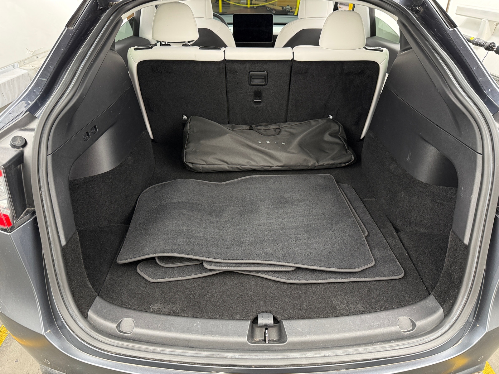 Thumbnail: 2022 Tesla Model Y - 6