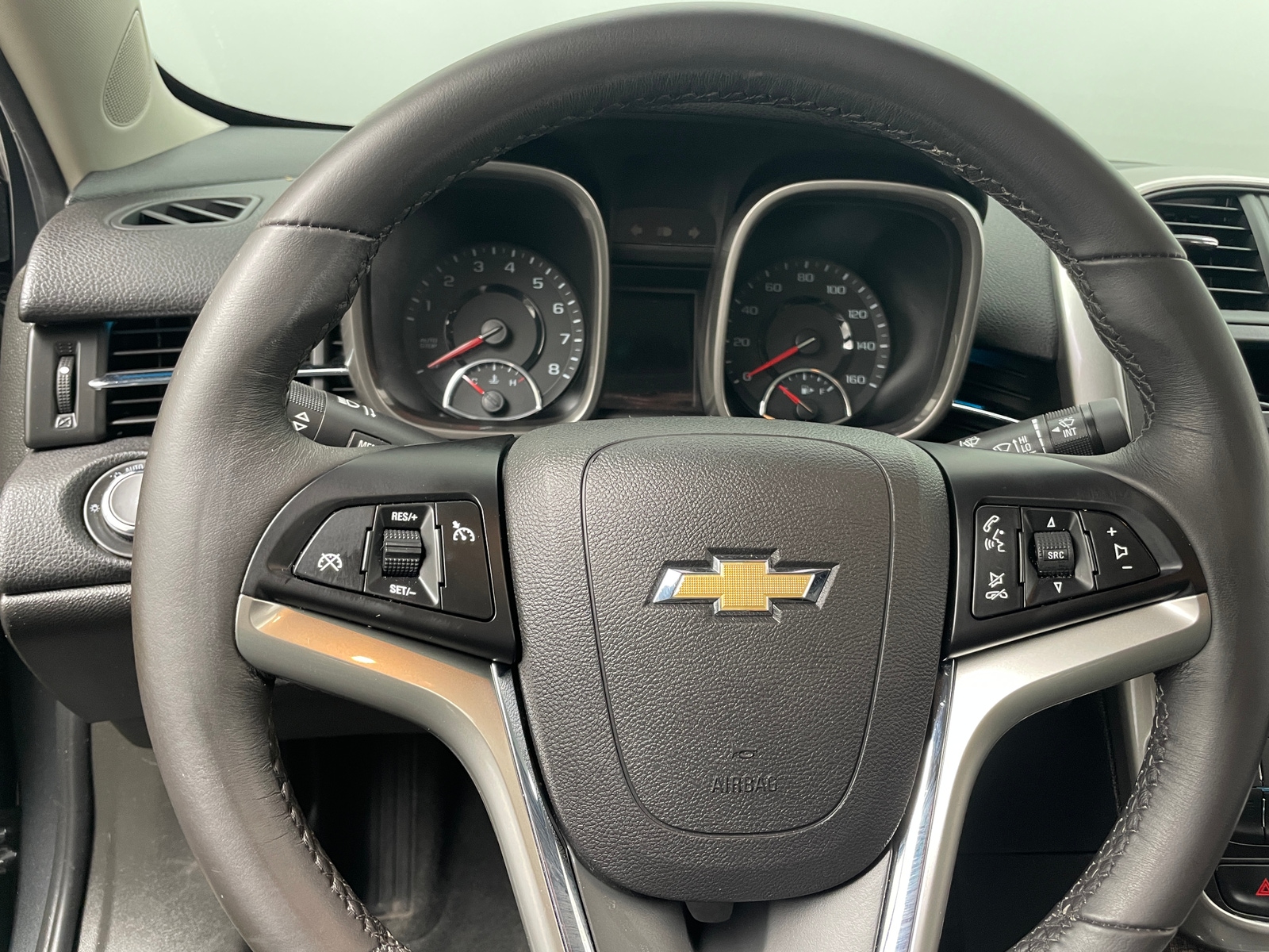 Thumbnail: 2015 Chevrolet Malibu - 4