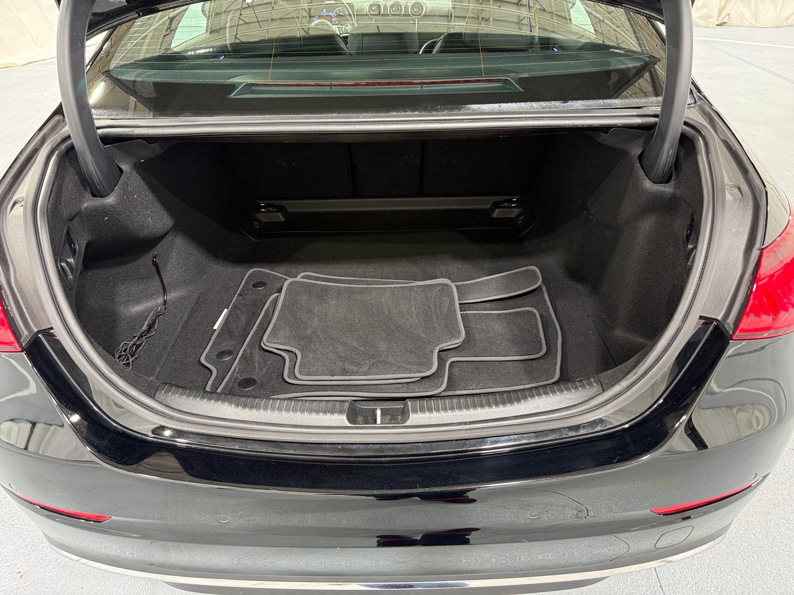 Thumbnail: 2024 Mercedes-Benz C-Class - 6