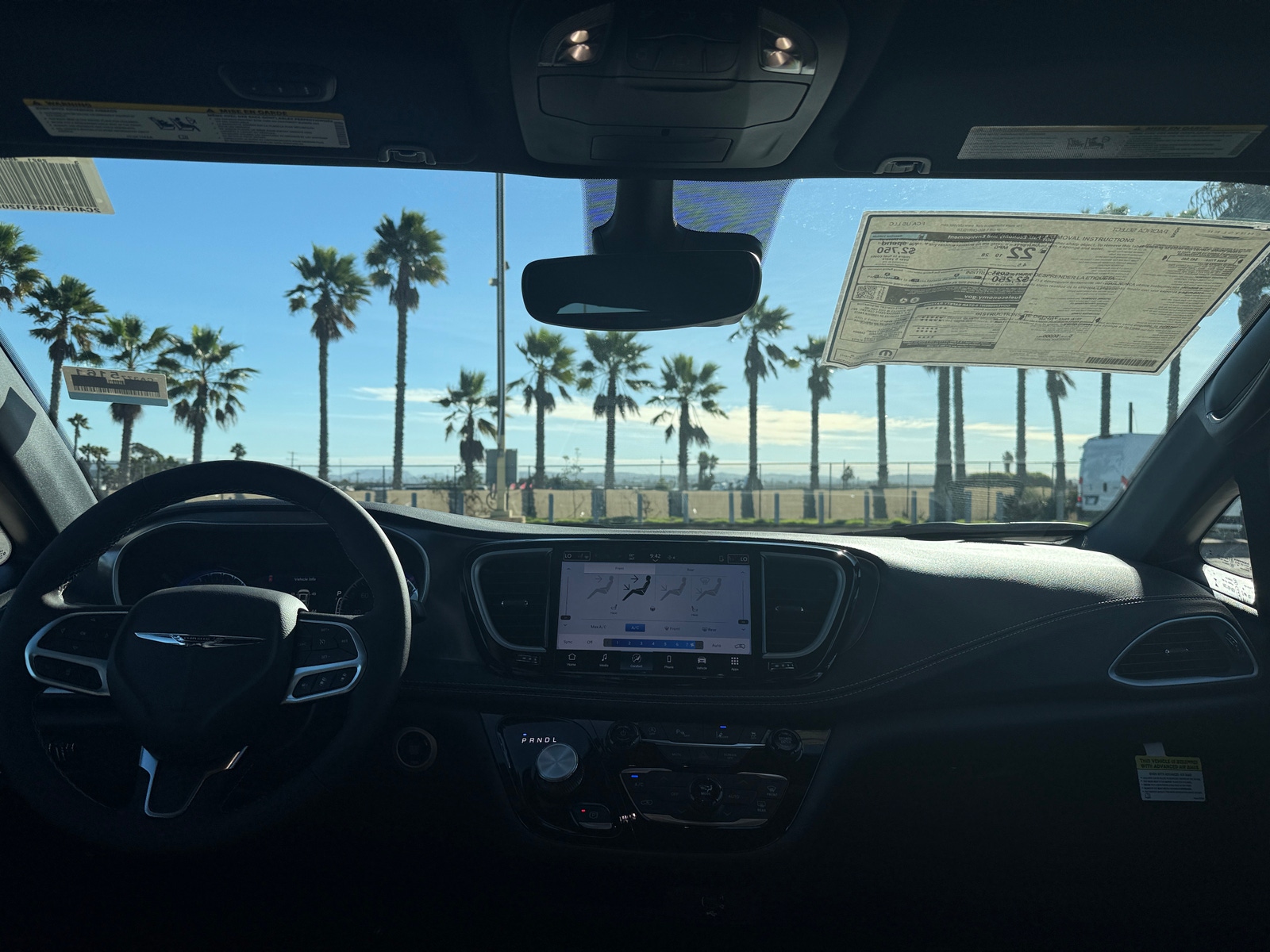 Thumbnail: 2026 Chrysler Pacifica - 2