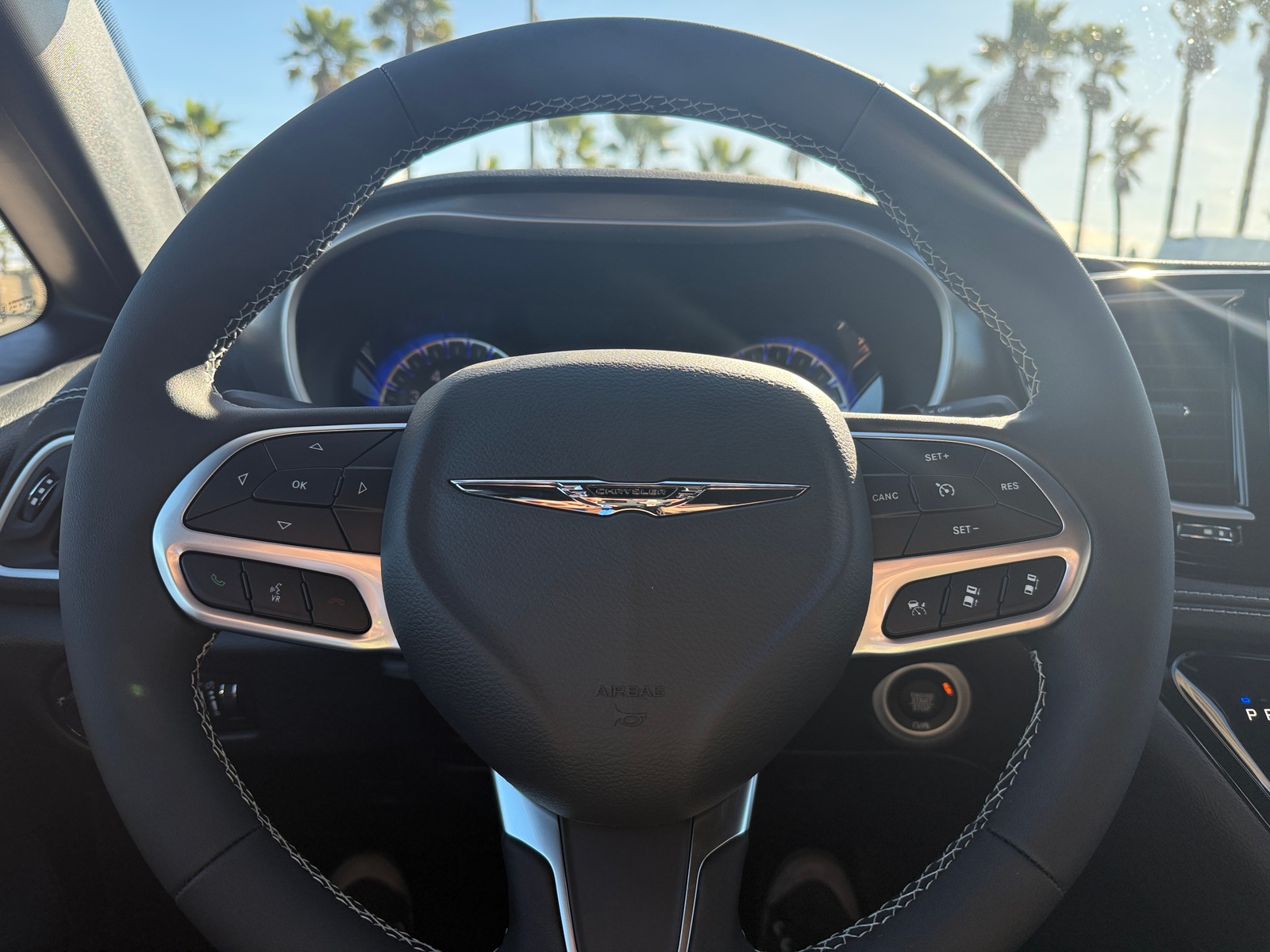 Thumbnail: 2026 Chrysler Pacifica - 4