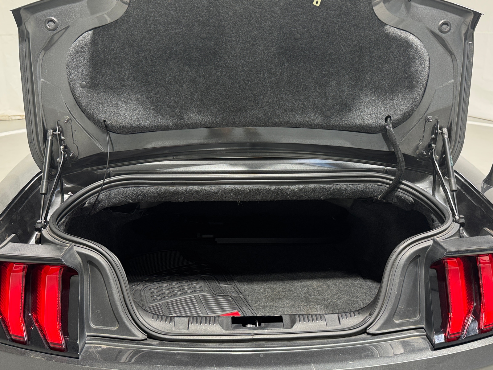 Thumbnail: 2020 Ford Mustang - 6