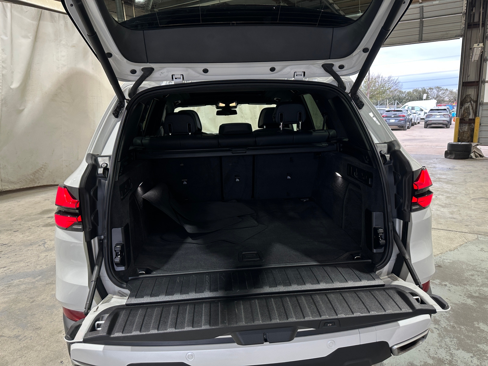 Thumbnail: 2024 BMW X5 - 6