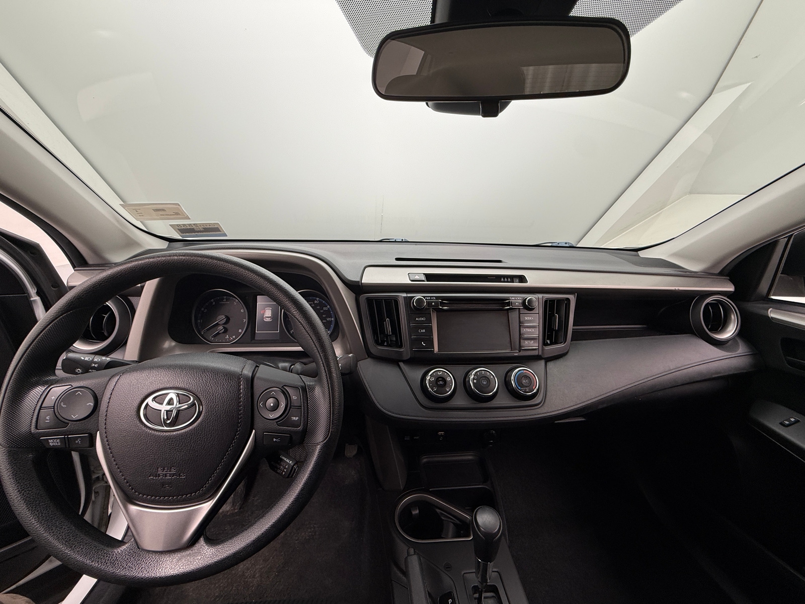 Thumbnail: 2018 Toyota RAV4 - 3