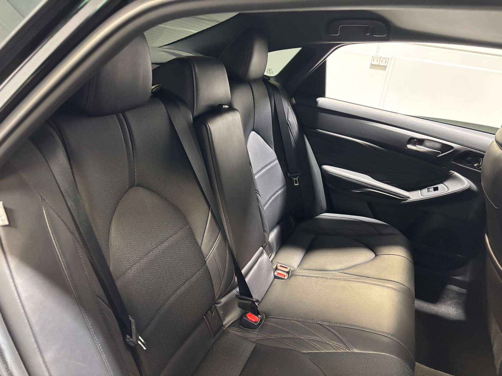 Thumbnail: 2022 Toyota Avalon - 5