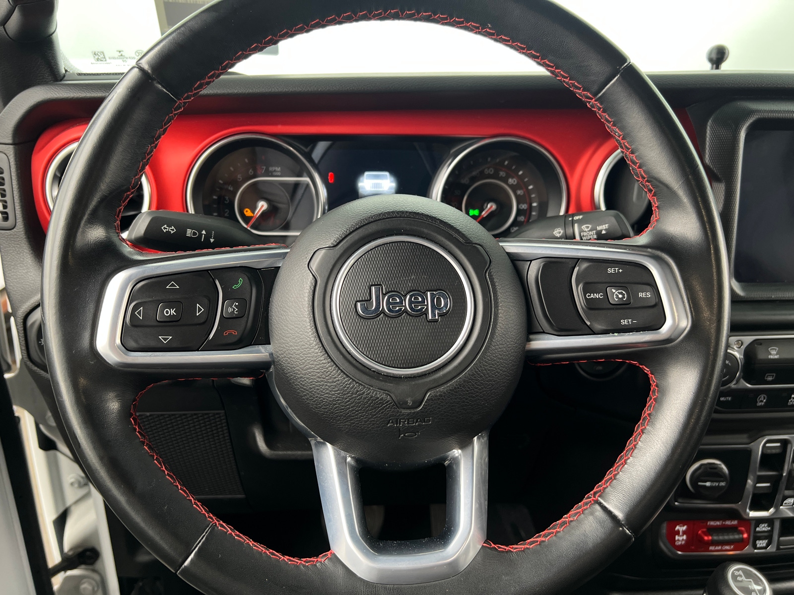 Thumbnail: 2020 Jeep Gladiator - 4