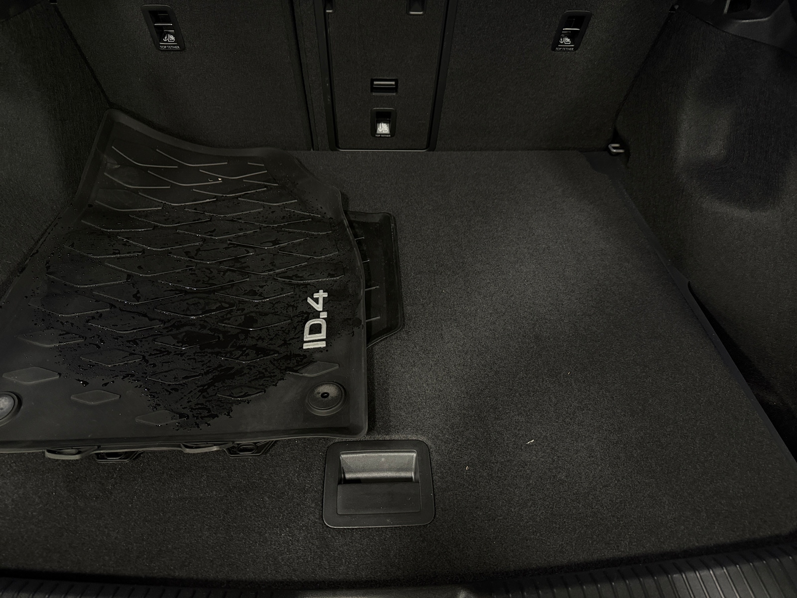 Thumbnail: 2023 Volkswagen ID.4 - 6