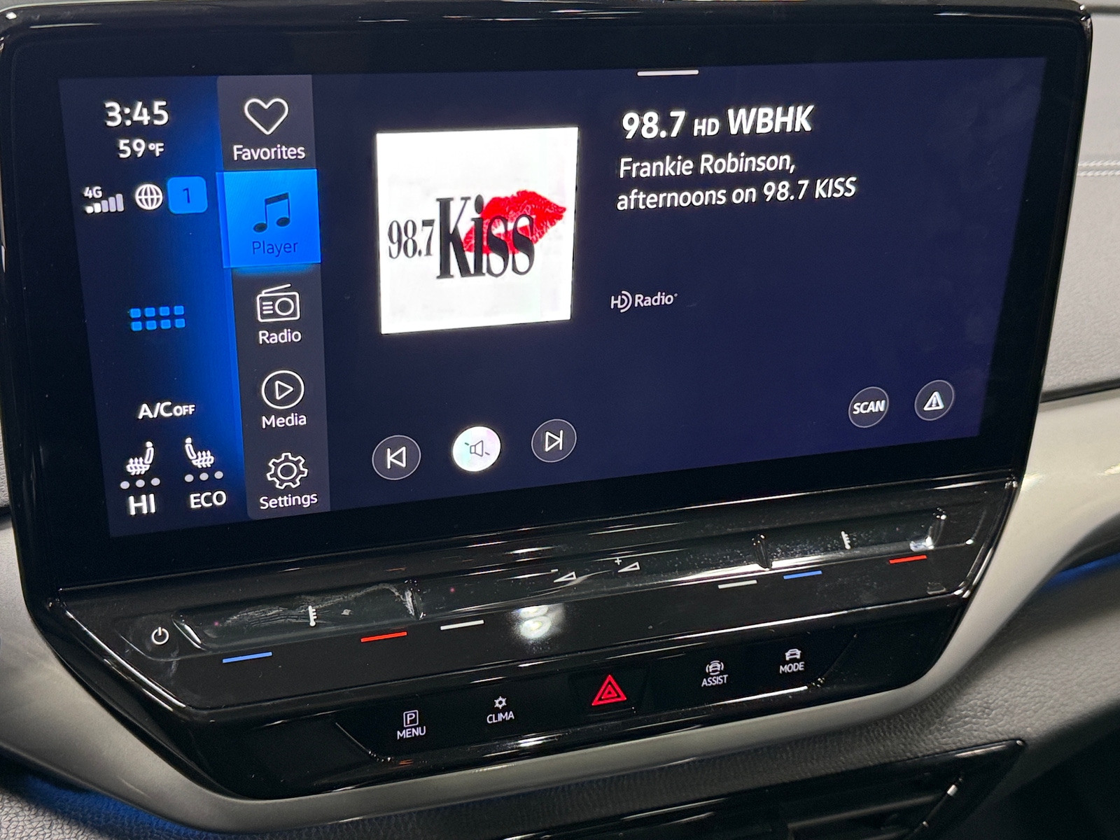 Thumbnail: 2023 Volkswagen ID.4 - 3