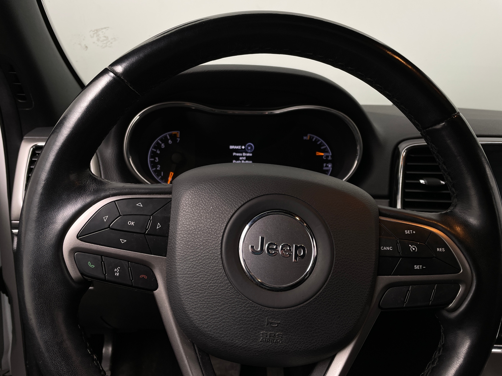 Thumbnail: 2022 Jeep Grand Cherokee - 4