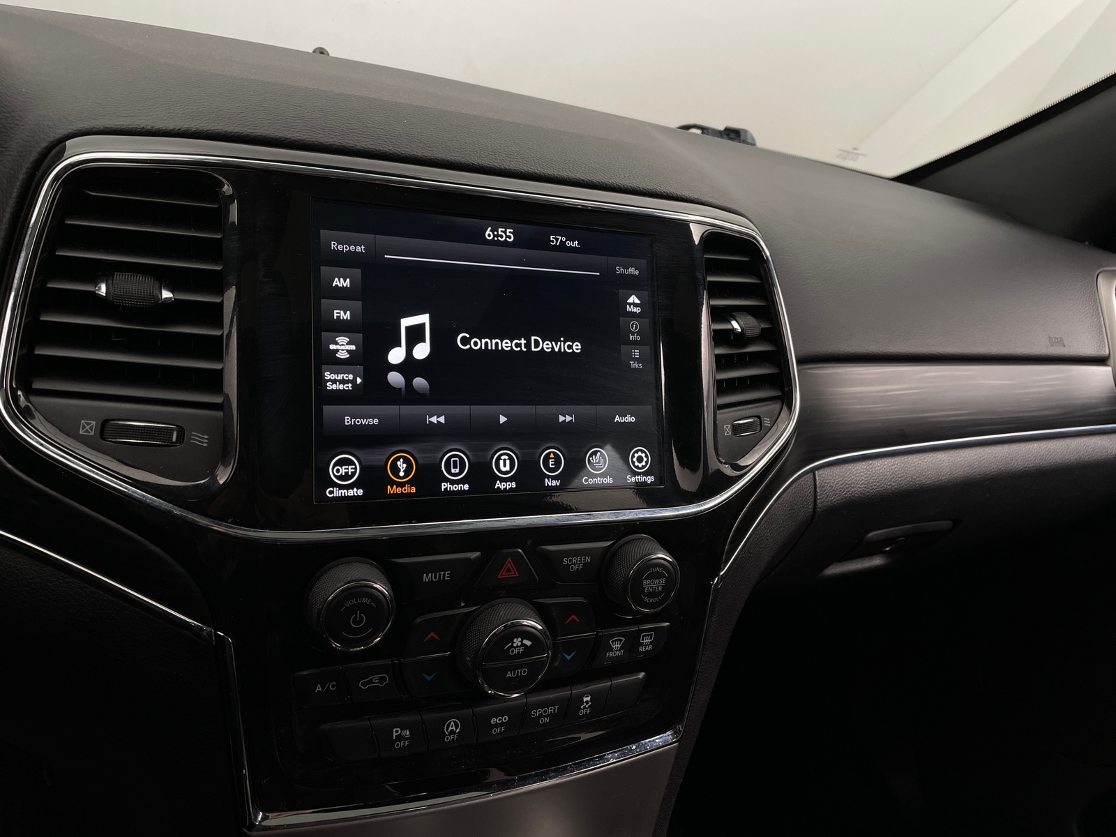 Thumbnail: 2022 Jeep Grand Cherokee - 3