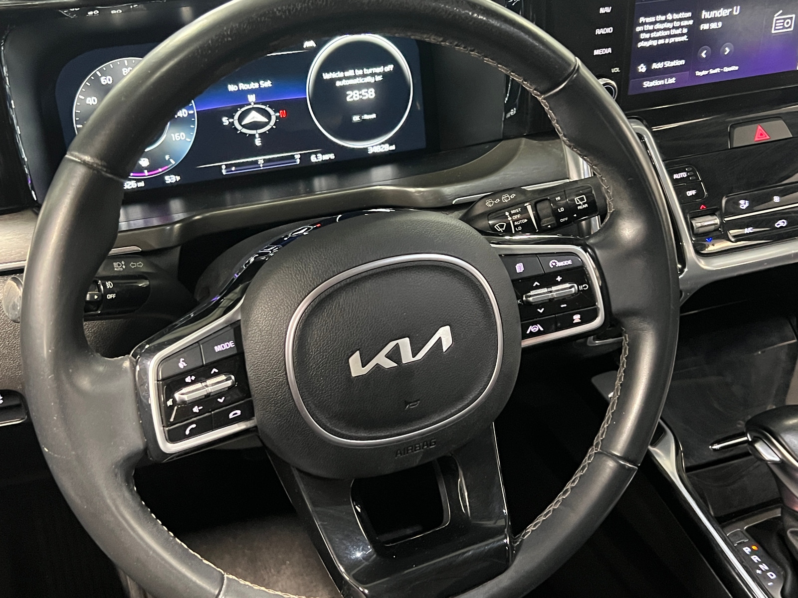 Thumbnail: 2023 Kia Sorento - 4