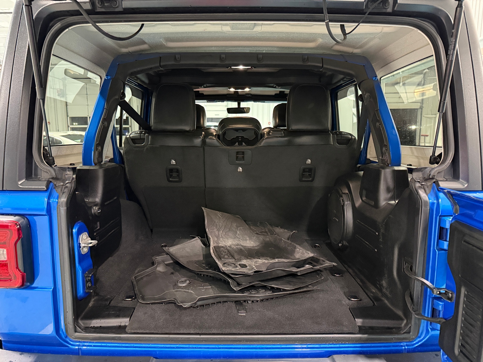 Thumbnail: 2021 Jeep Wrangler - 7