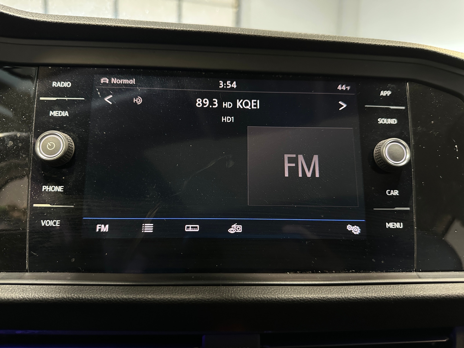 Thumbnail: 2019 Volkswagen Jetta - 4