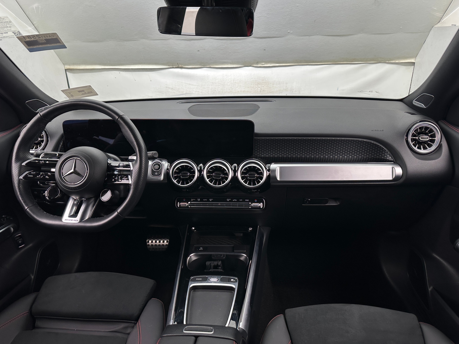 Thumbnail: 2025 Mercedes-Benz GLB - 2