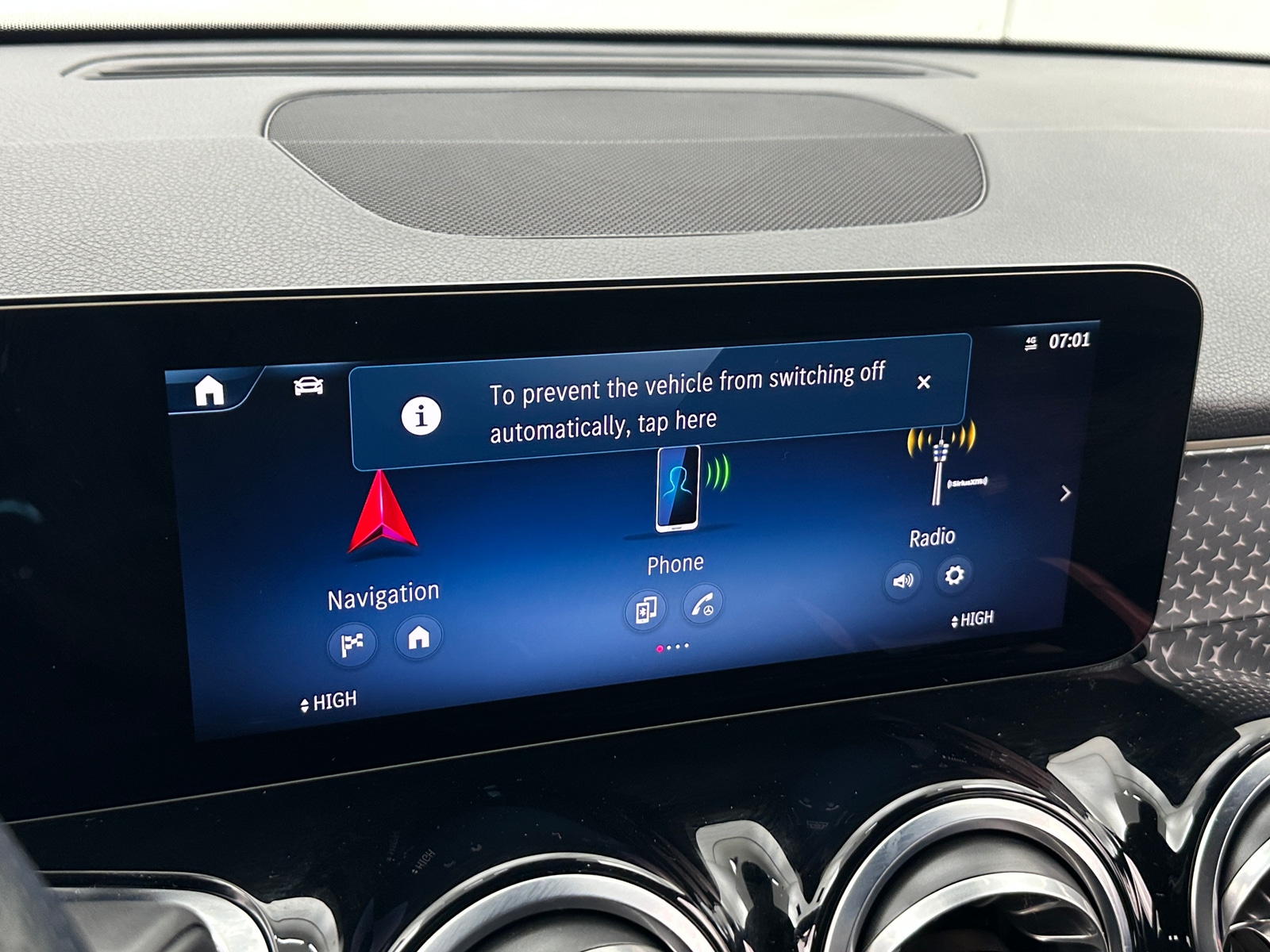 Thumbnail: 2025 Mercedes-Benz GLB - 3