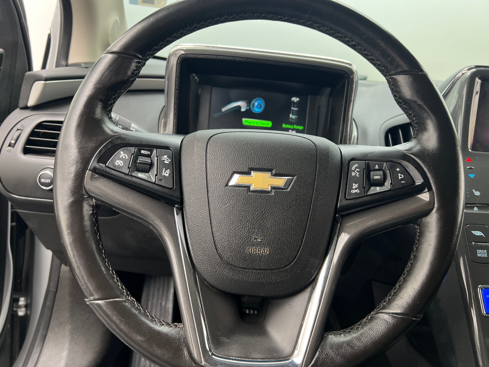 Thumbnail: 2013 Chevrolet Volt - 4