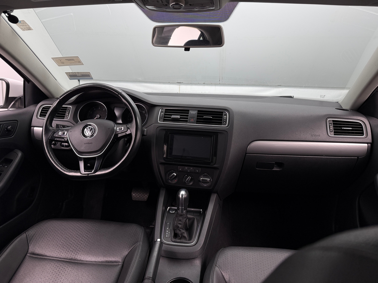 Thumbnail: 2017 Volkswagen Jetta - 2