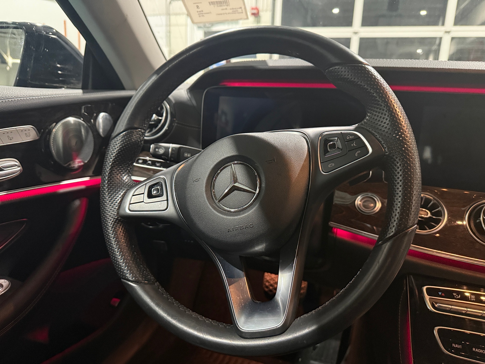 Thumbnail: 2018 Mercedes-Benz E-Class - 4