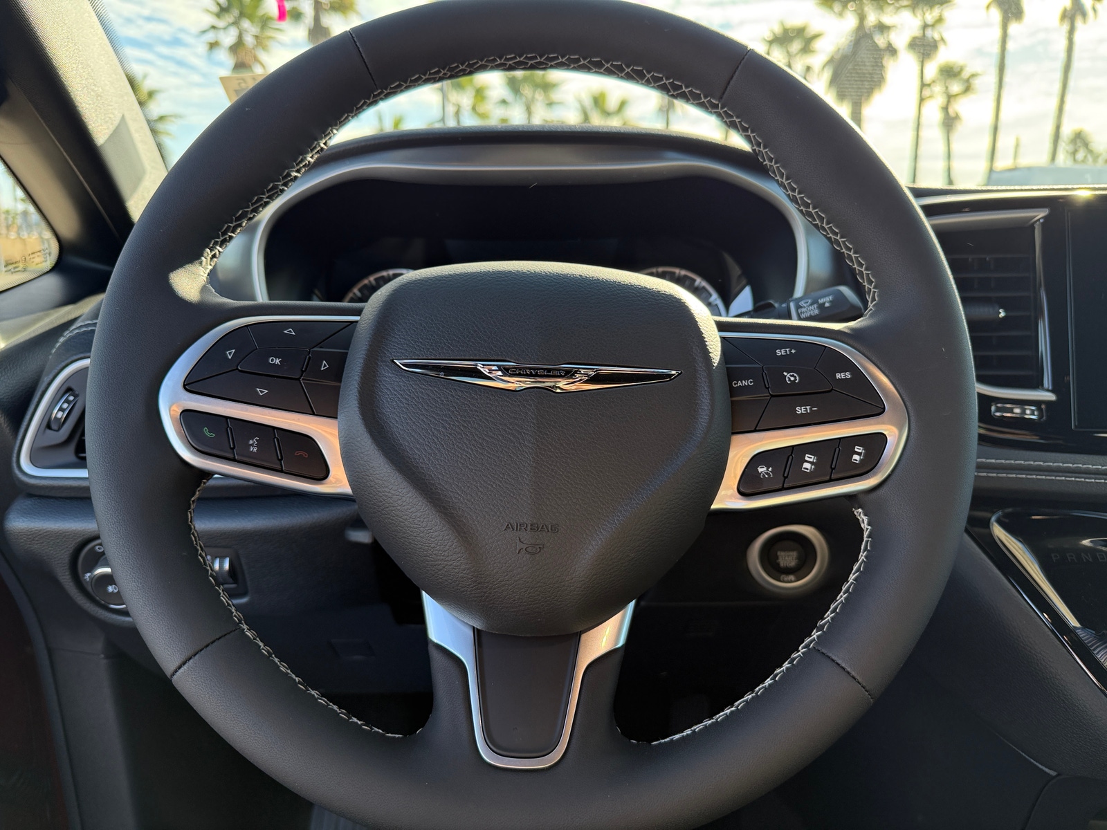 Thumbnail: 2026 Chrysler Pacifica - 4