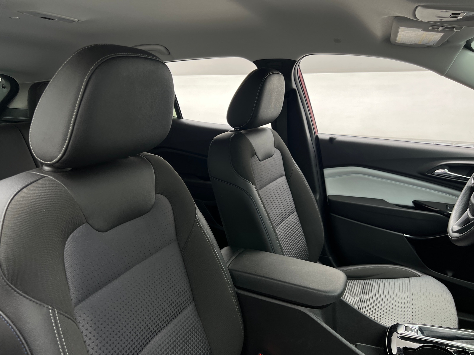 Thumbnail: 2025 Chevrolet Trax - 2