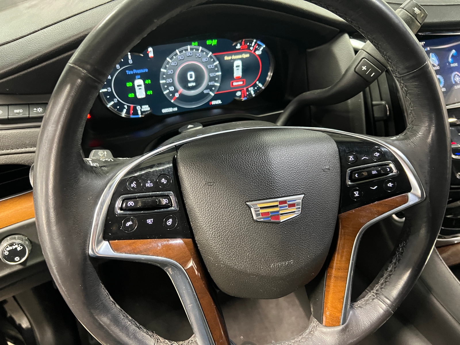 Thumbnail: 2020 Cadillac Escalade - 4