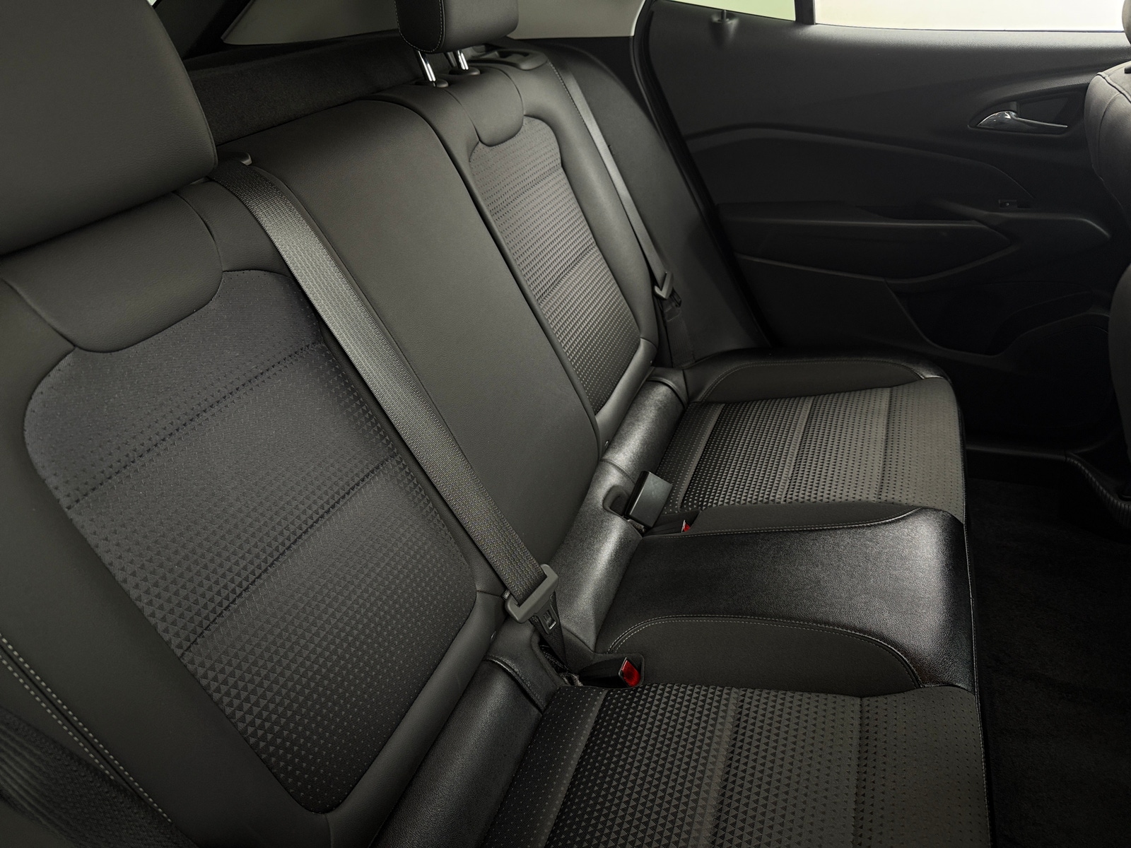 Thumbnail: 2025 Chevrolet Trax - 6