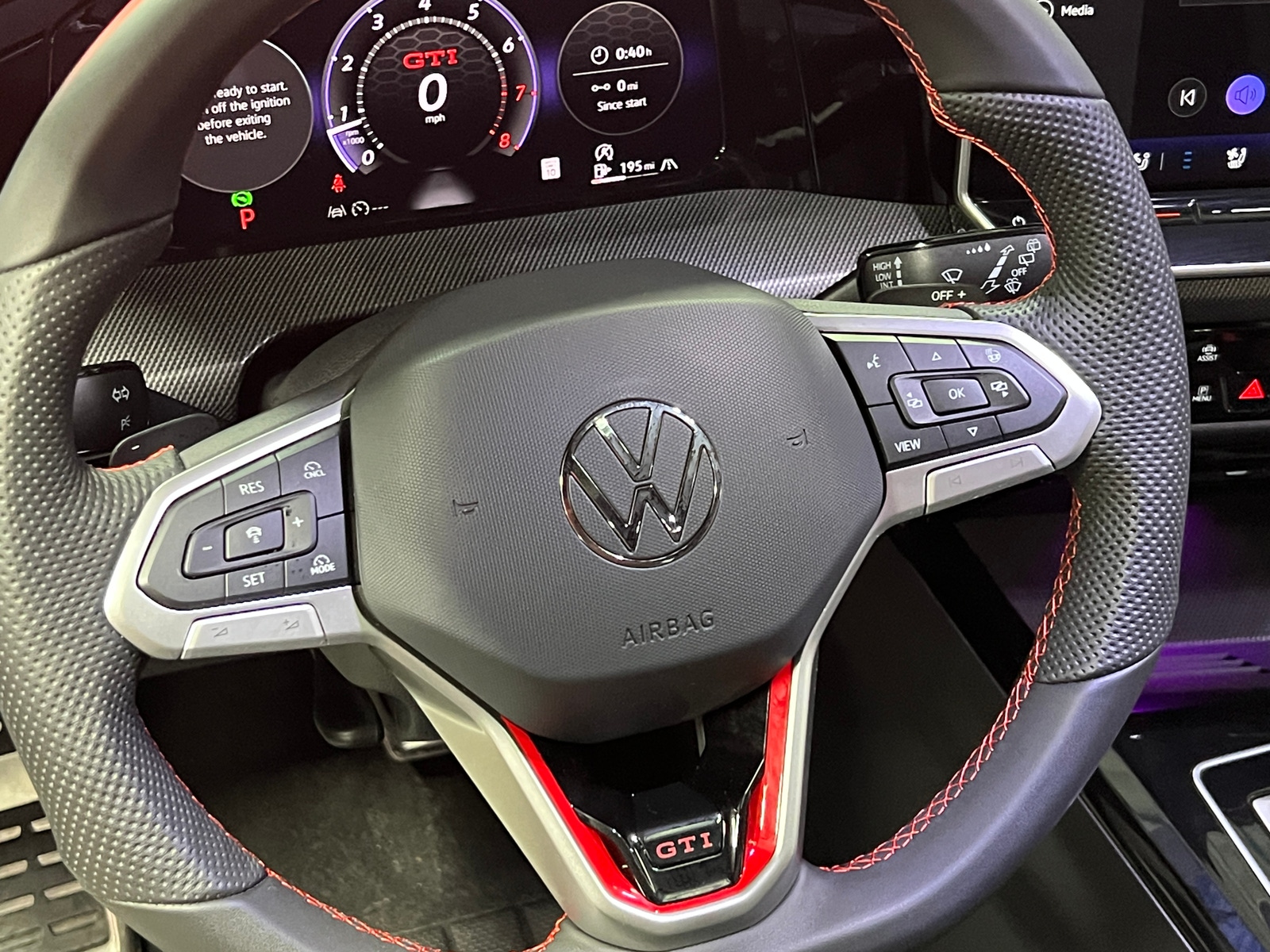 Thumbnail: 2025 Volkswagen Golf - 4