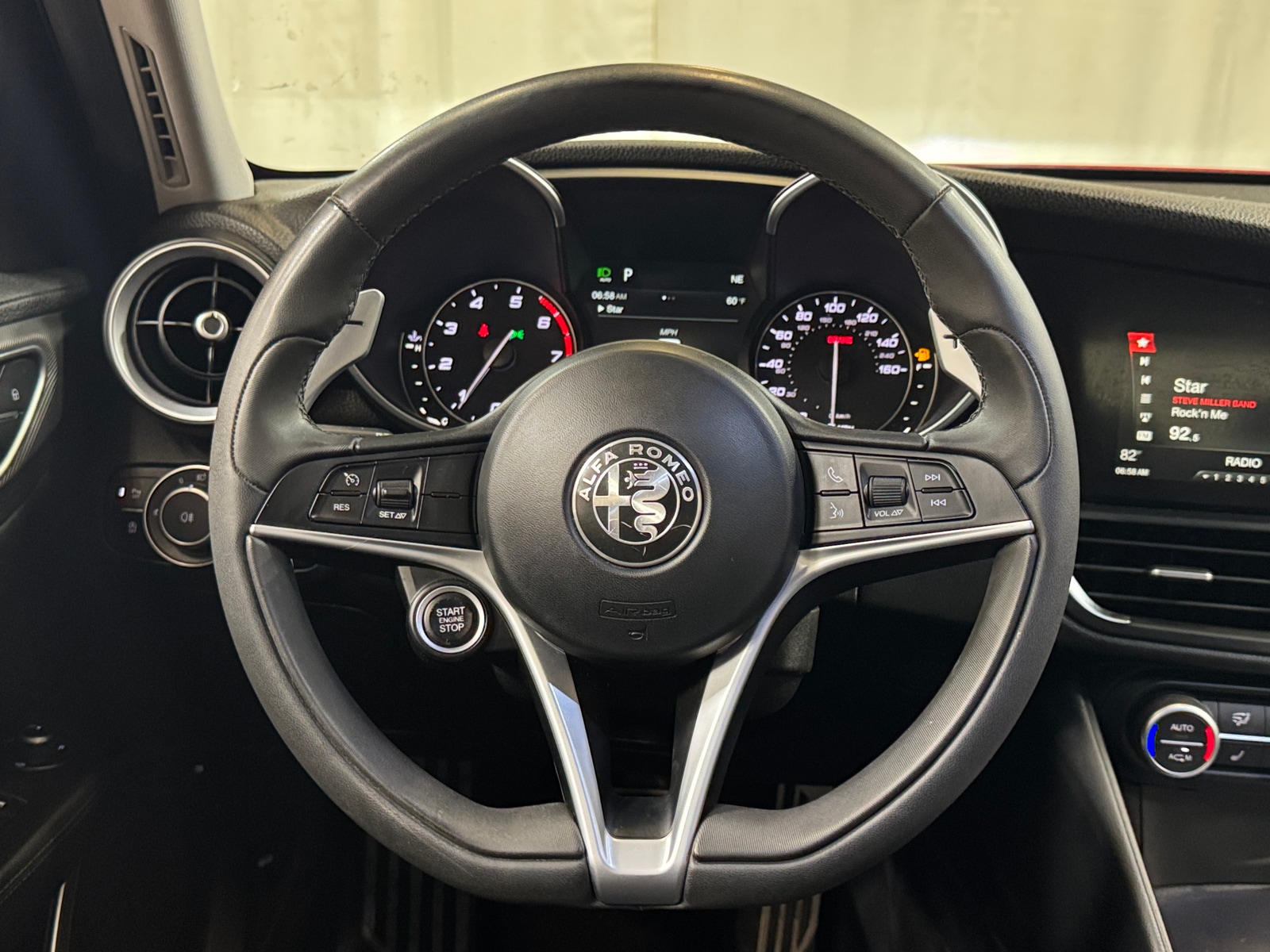 Thumbnail: 2018 Alfa Romeo Giulia - 4