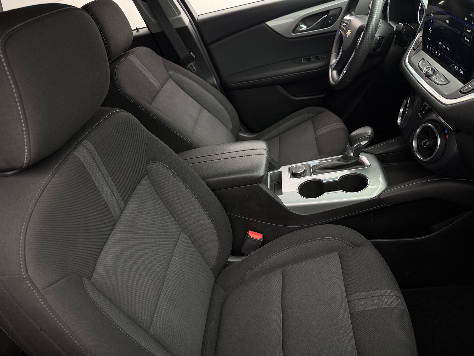 Thumbnail: 2023 Chevrolet Blazer - 2