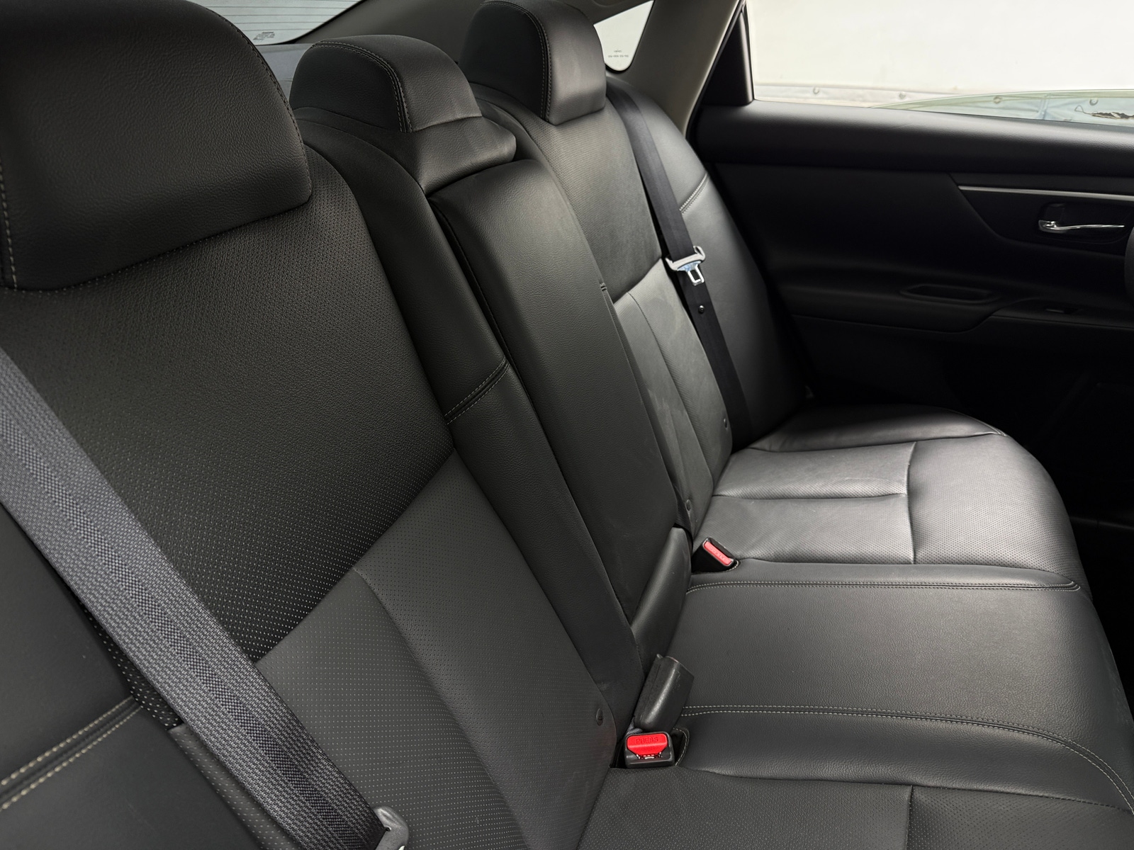 Thumbnail: 2017 Nissan Altima - 5