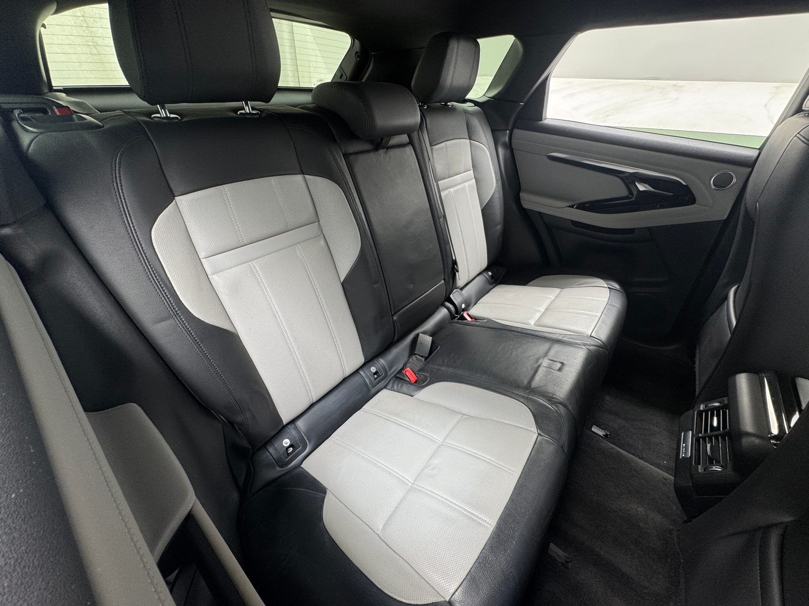 Thumbnail: 2020 Land Rover Range Rover Evoque - 5