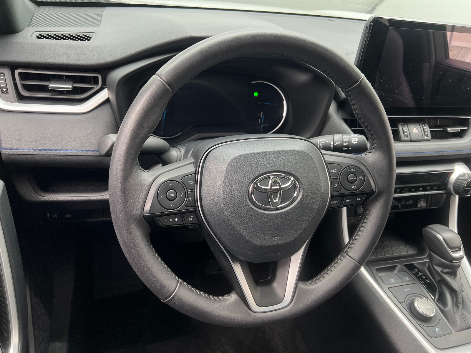 Thumbnail: 2024 Toyota RAV4 - 4