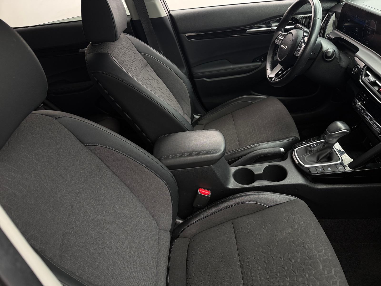 Thumbnail: 2024 Kia Seltos - 2