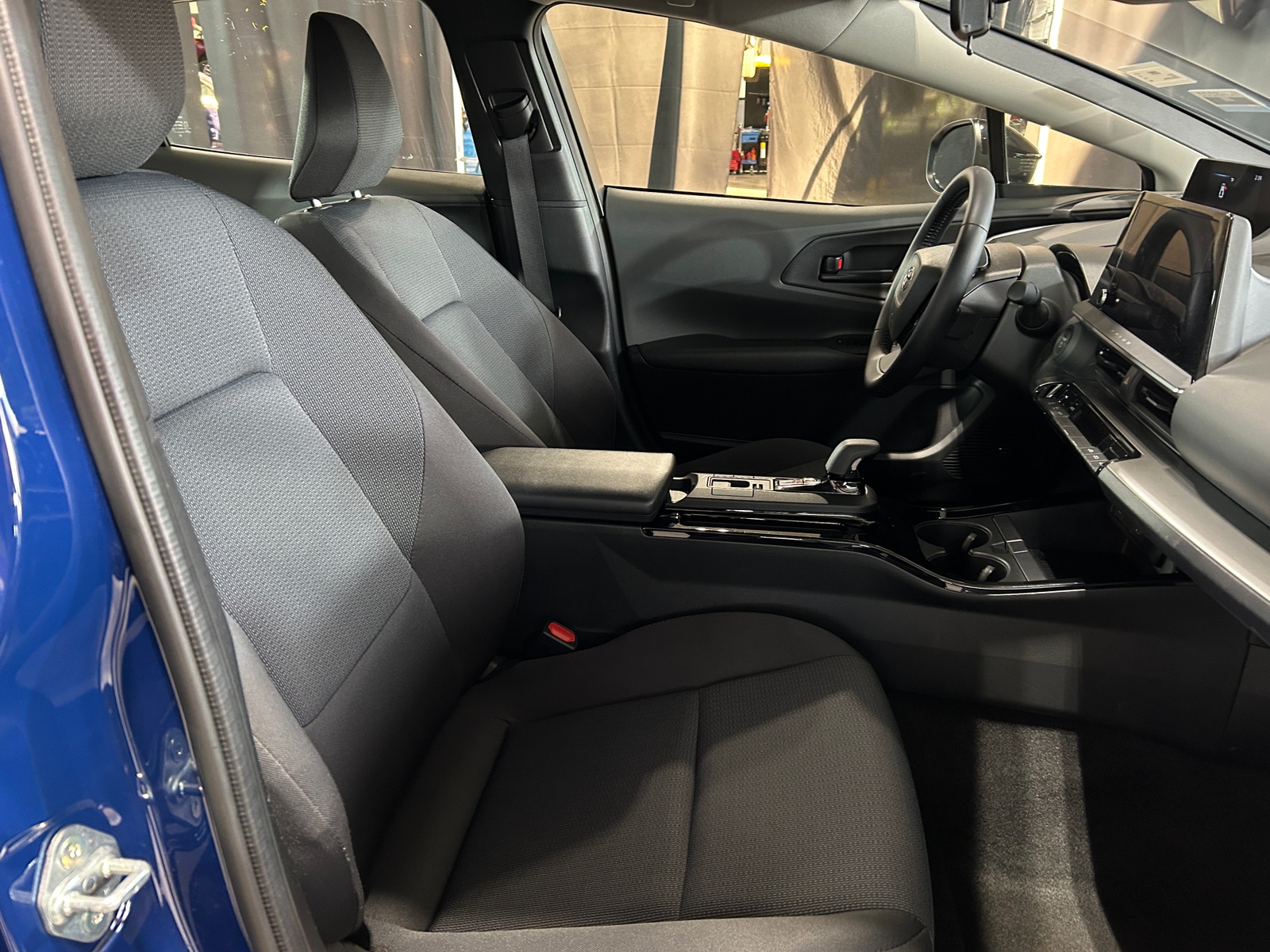 Thumbnail: 2025 Toyota Prius - 2