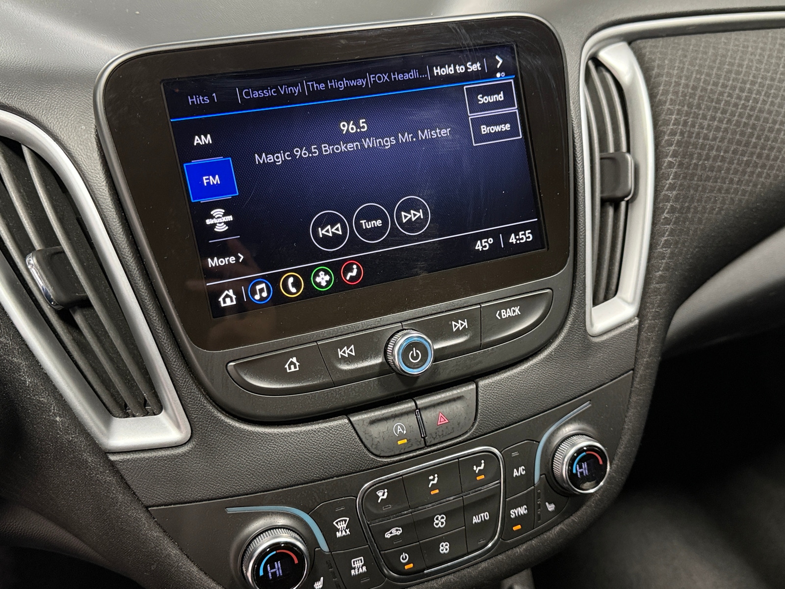 Thumbnail: 2024 Chevrolet Malibu - 4